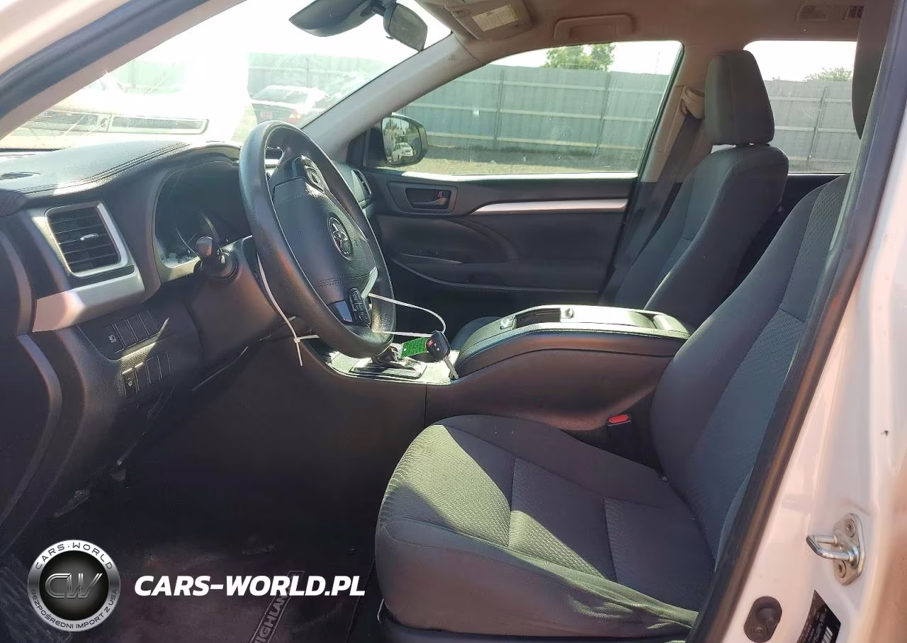 2019 Toyota Highlander Le VIN:5TDZARFH9KS043130 - 7
