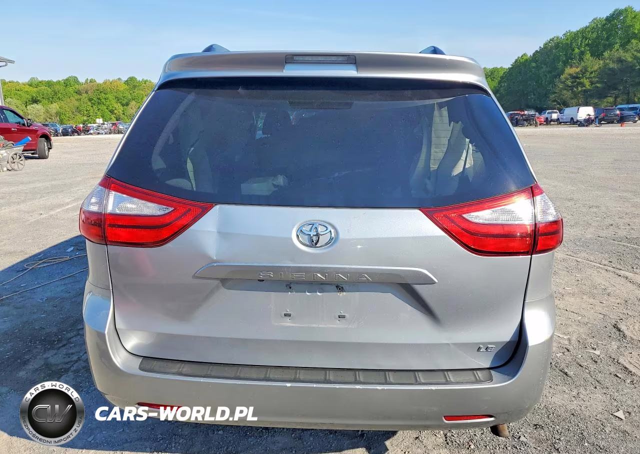 2015 Toyota Sienna Le VIN:5TDKK3DC4FS603757 - 6