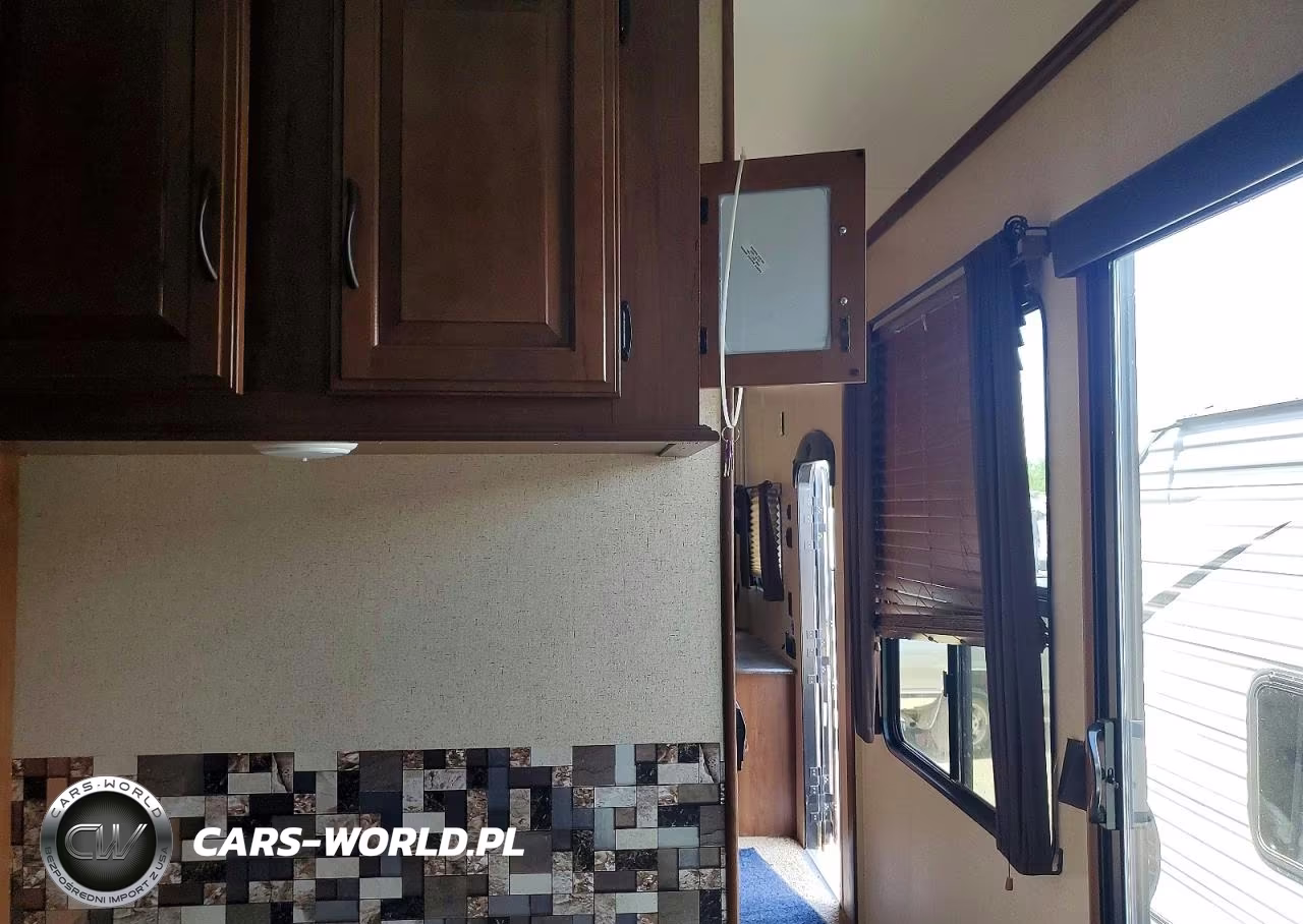 2016 Jayco Flight Bungalow 40Rl VIN:1UJBJ0BV0G11J0114 - 5