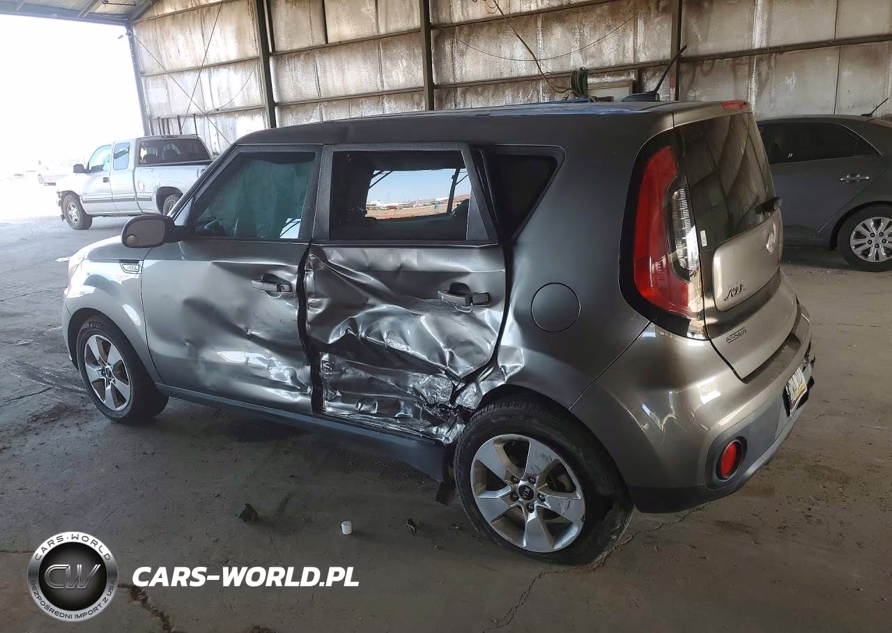 2018 Kia Soul Base VIN:KNDJN2A20J7563740 - 2