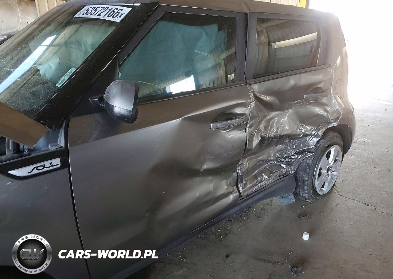 2018 Kia Soul Base VIN:KNDJN2A20J7563740 - 7