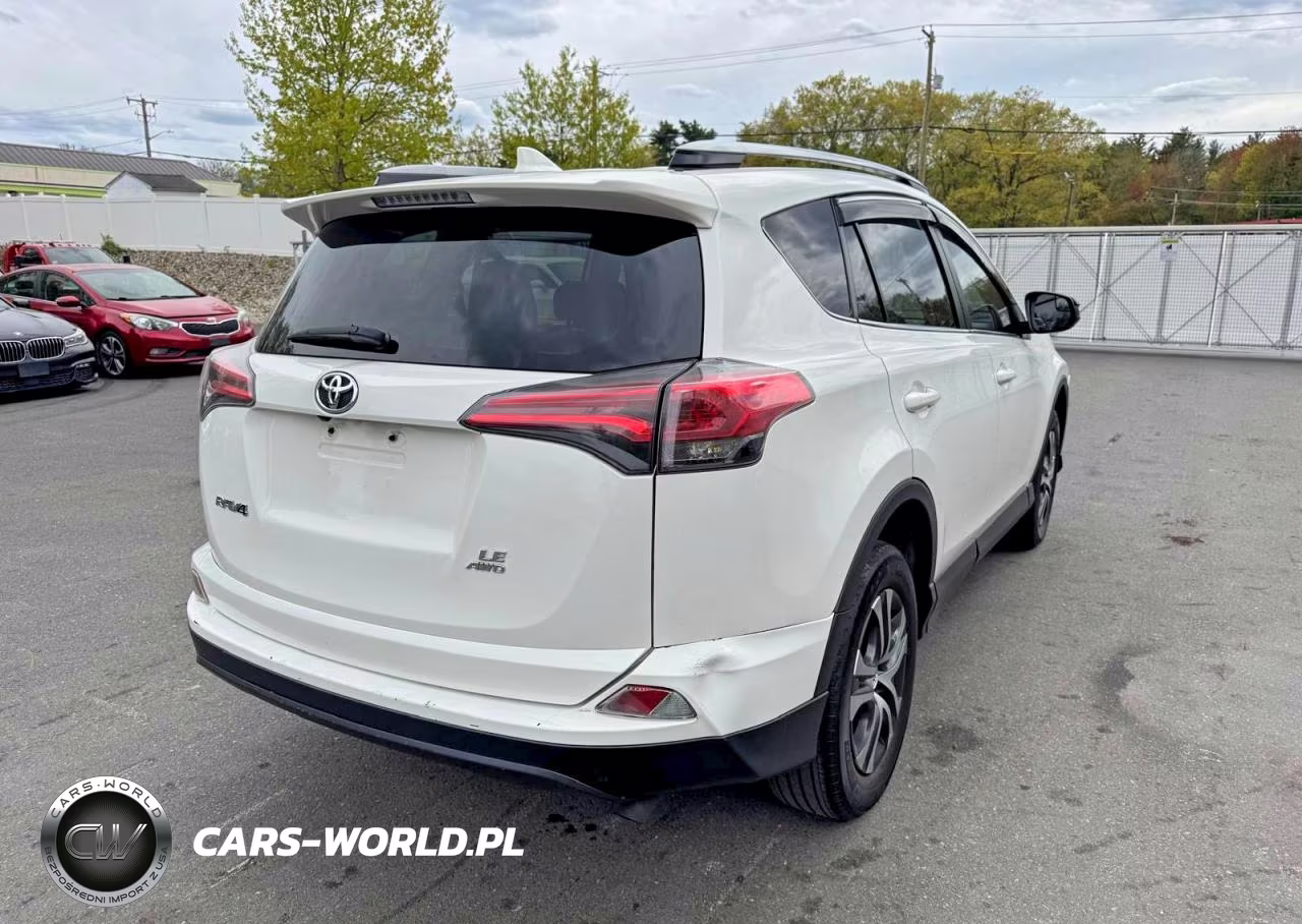 2018 Toyota Rav4 Le VIN:JTMBFREV8JJ219977 - 3