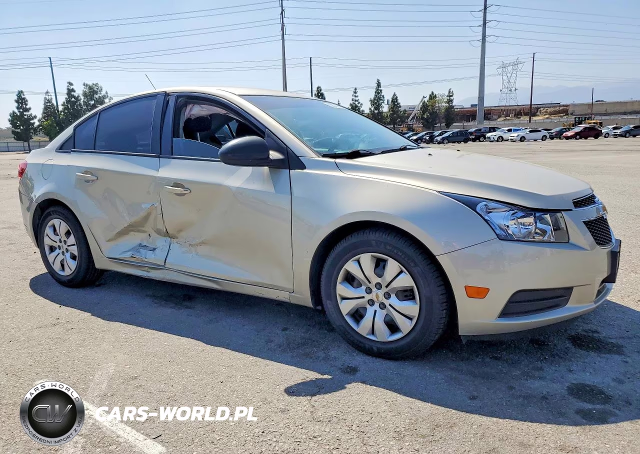 2014 Chevrolet Cruze Ls VIN:1G1PA5SG8E7486129 - 4