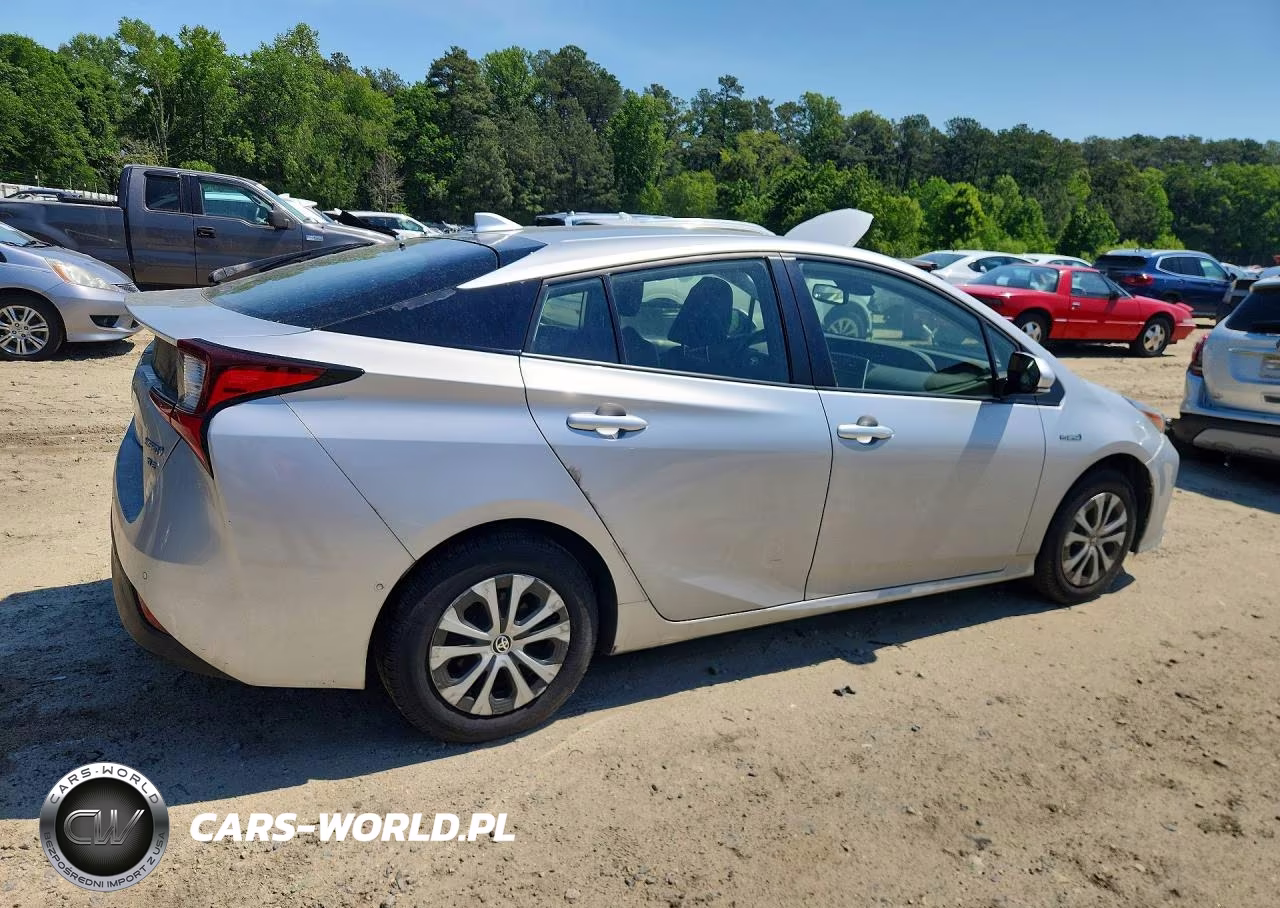 2019 Toyota Prius Xle Awd-E VIN:JTDL9RFU1K3000866 - 3