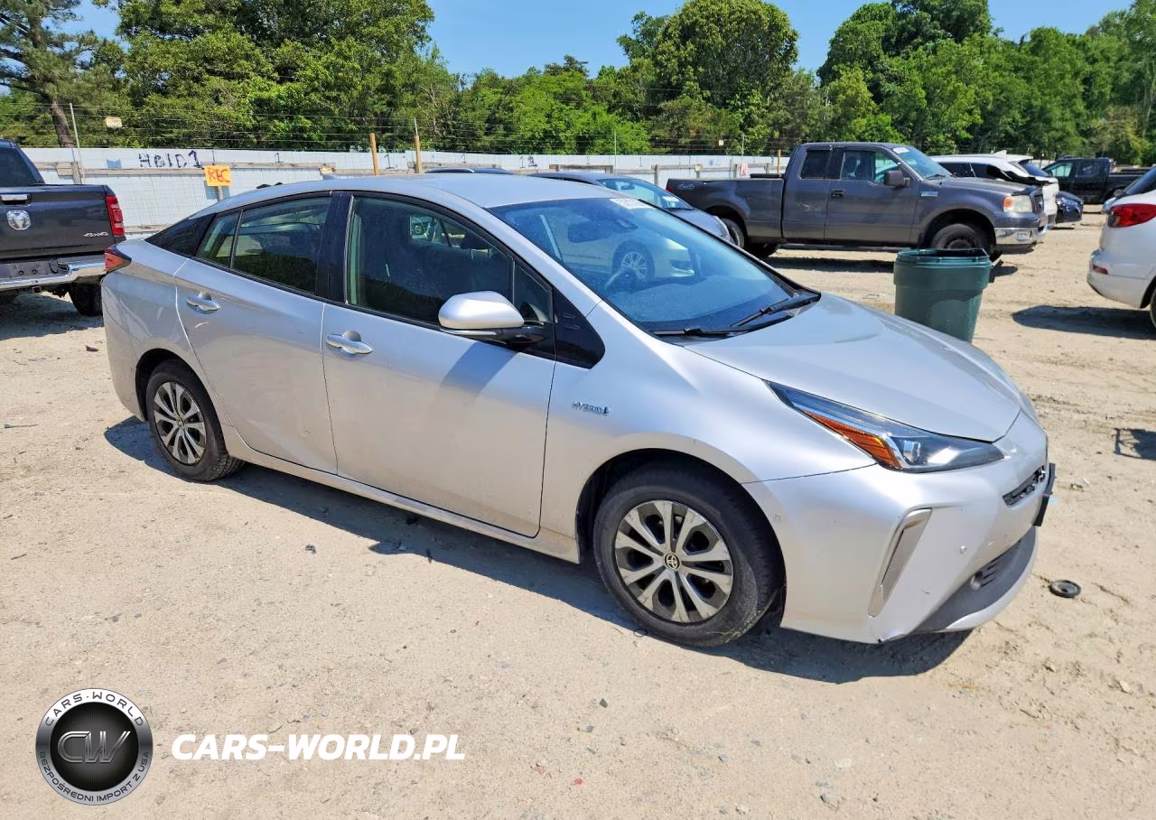 2019 Toyota Prius Xle Awd-E VIN:JTDL9RFU1K3000866 - 4