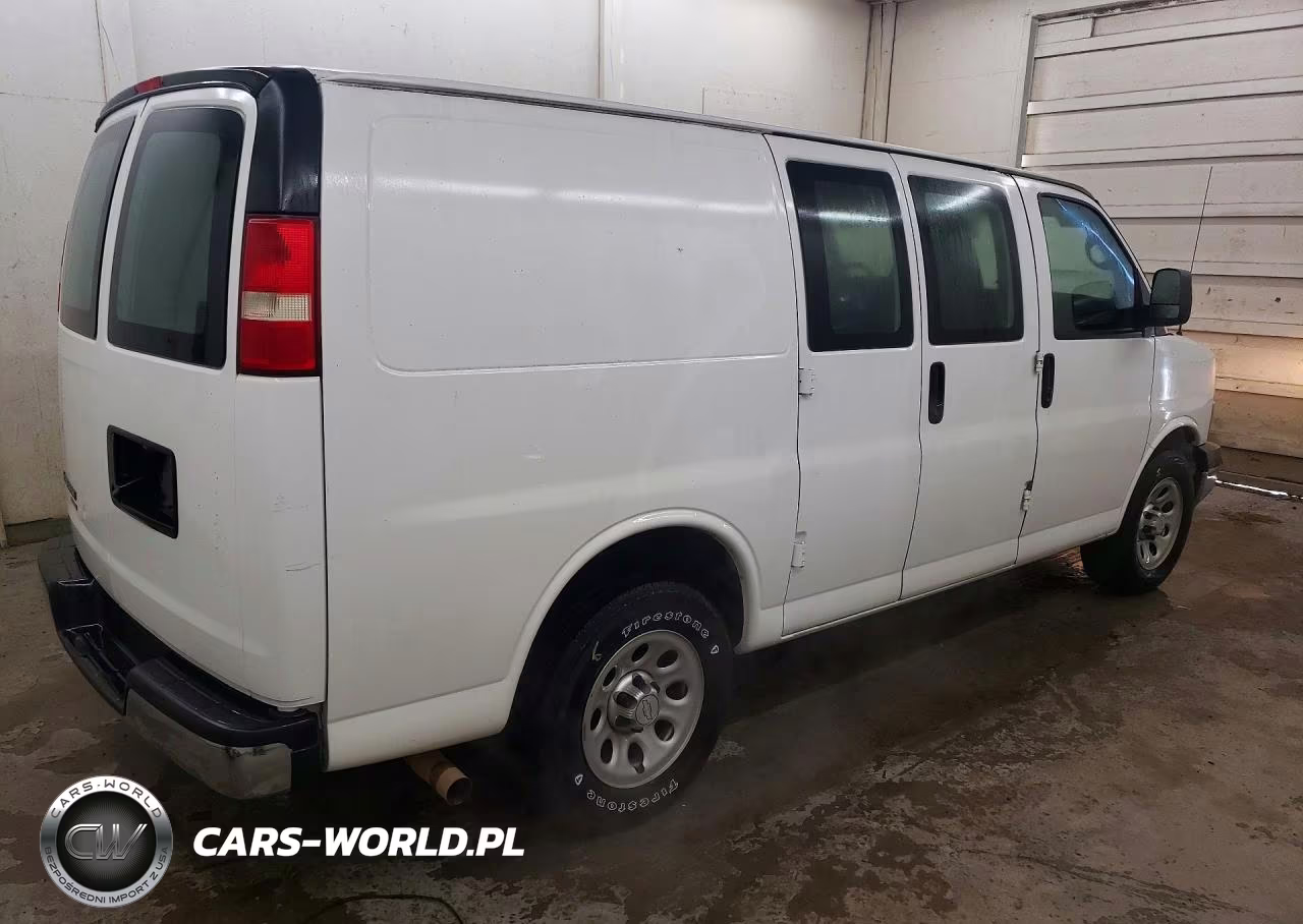 2014 Chevrolet Express 1500 Cargo Delivery Van VIN:1GCSGAFX0E1140775 - 3