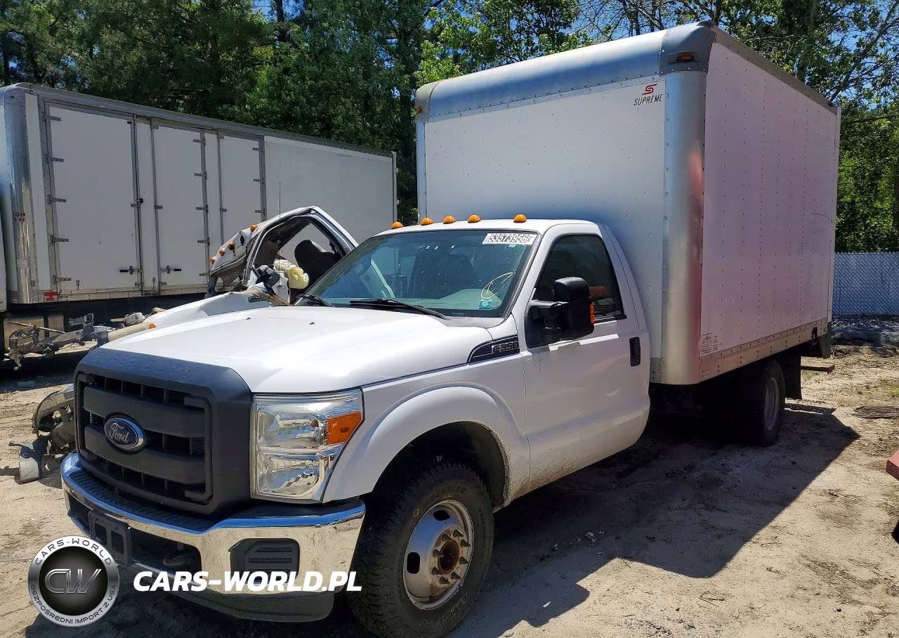 2016 Ford F350 Super Duty Box Truck
