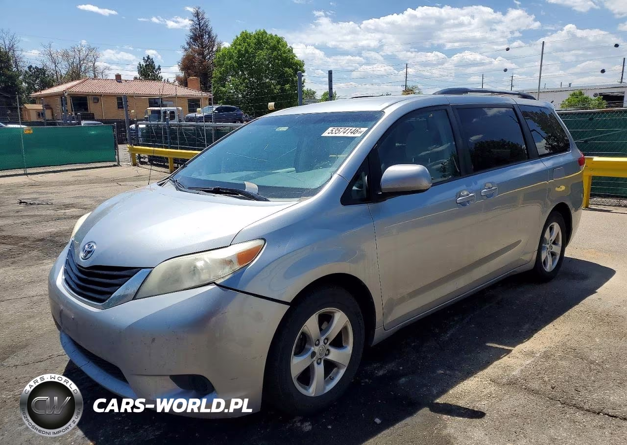 2013 Toyota Sienna Le