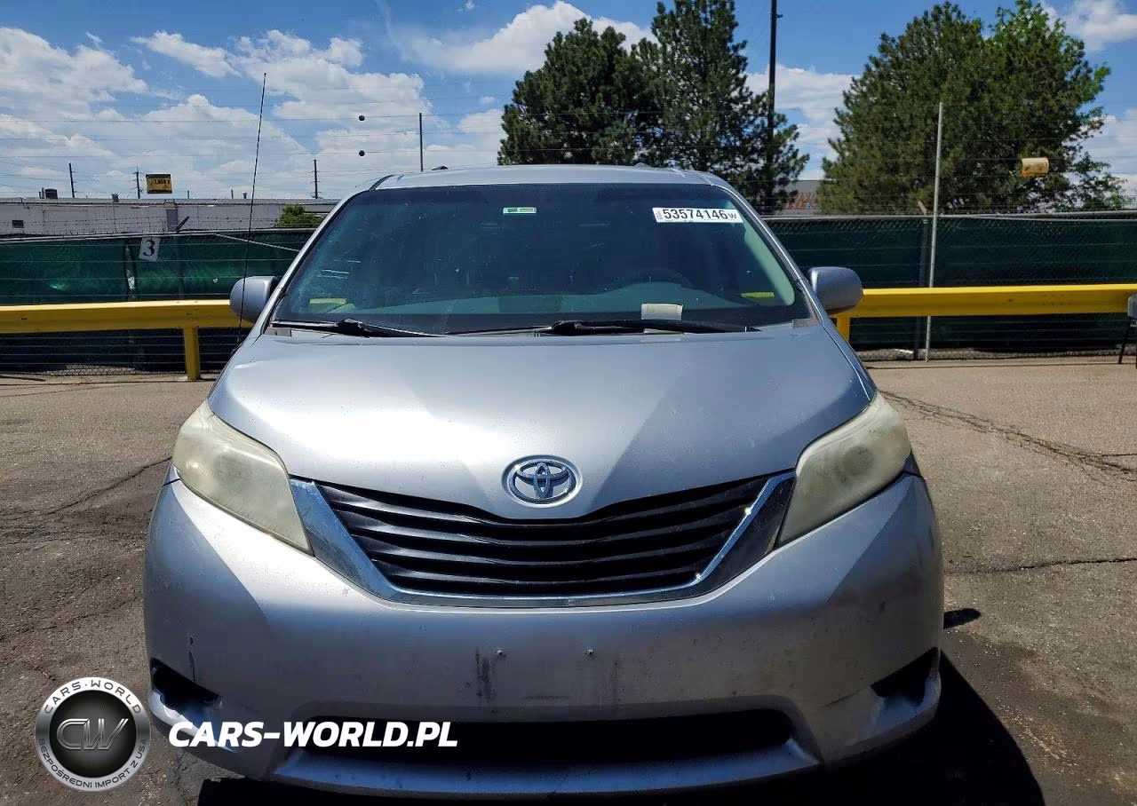 2013 Toyota Sienna Le VIN:5TDKK3DC2DS401318 - 5