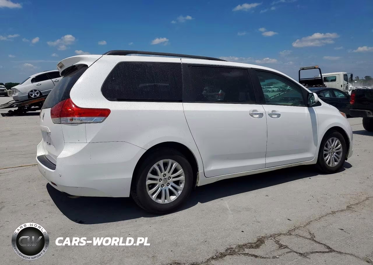 2014 Toyota Sienna Xle 8-Passenger VIN:5TDYK3DC4ES498940 - 3