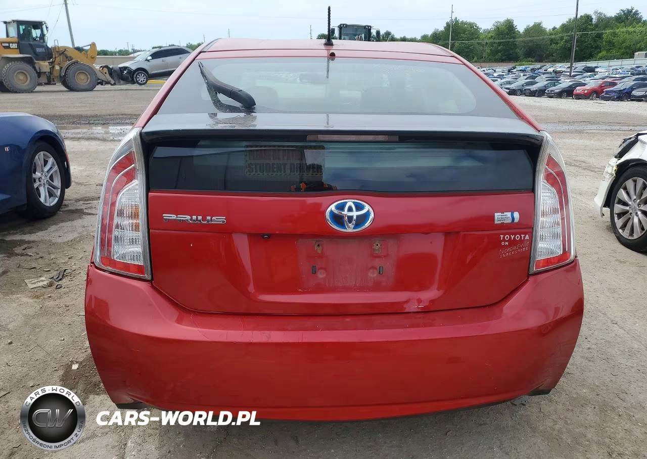 2013 Toyota Prius Two VIN:JTDKN3DU6D5570439 - 6
