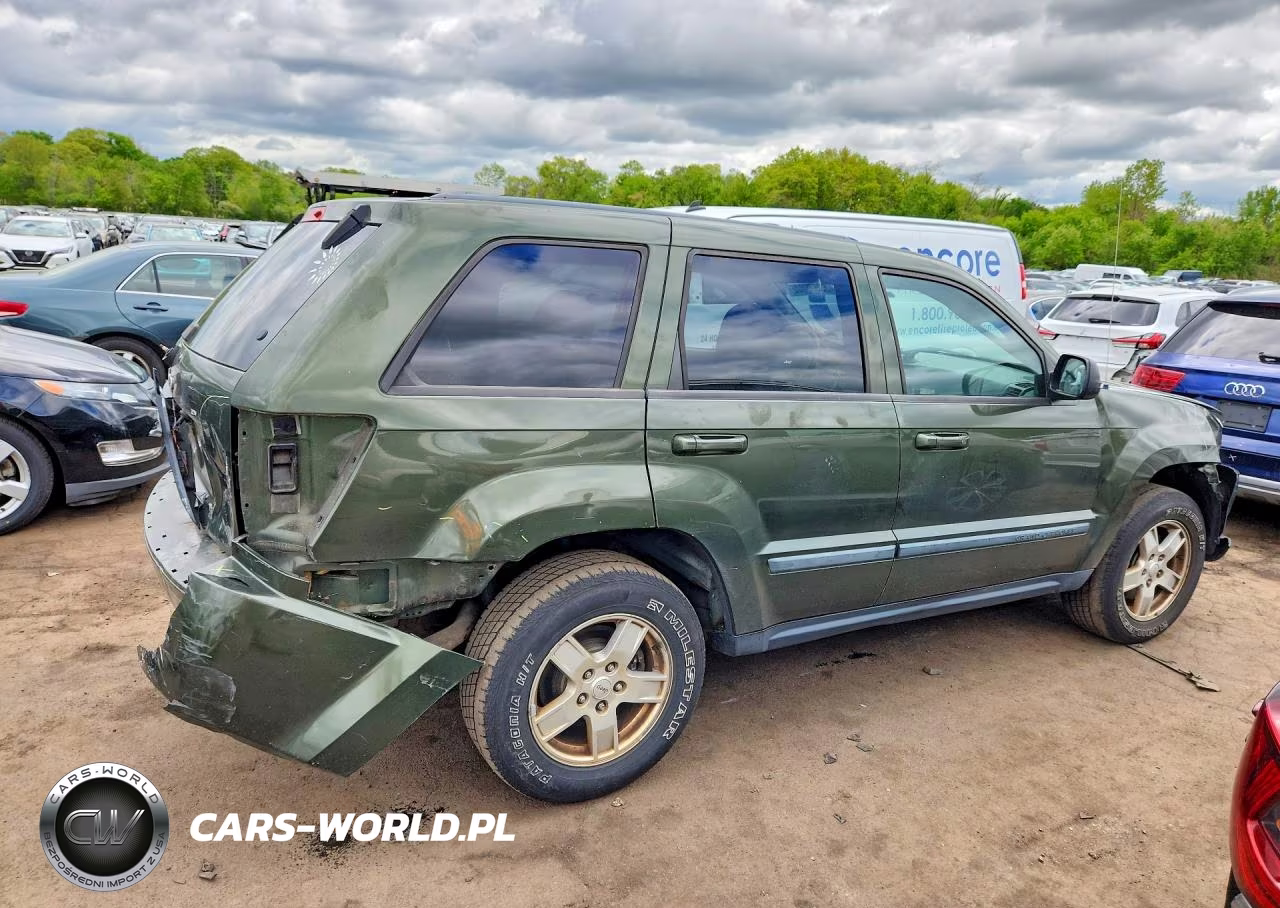 2007 Jeep Grand Cherokee Laredo VIN:1J8GR48K67C628907 - 3