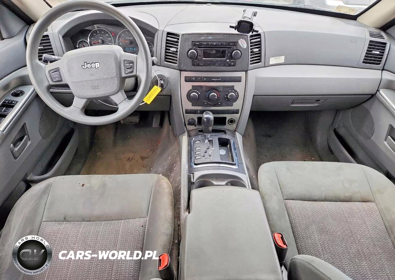 2007 Jeep Grand Cherokee Laredo VIN:1J8GR48K67C628907 - 8