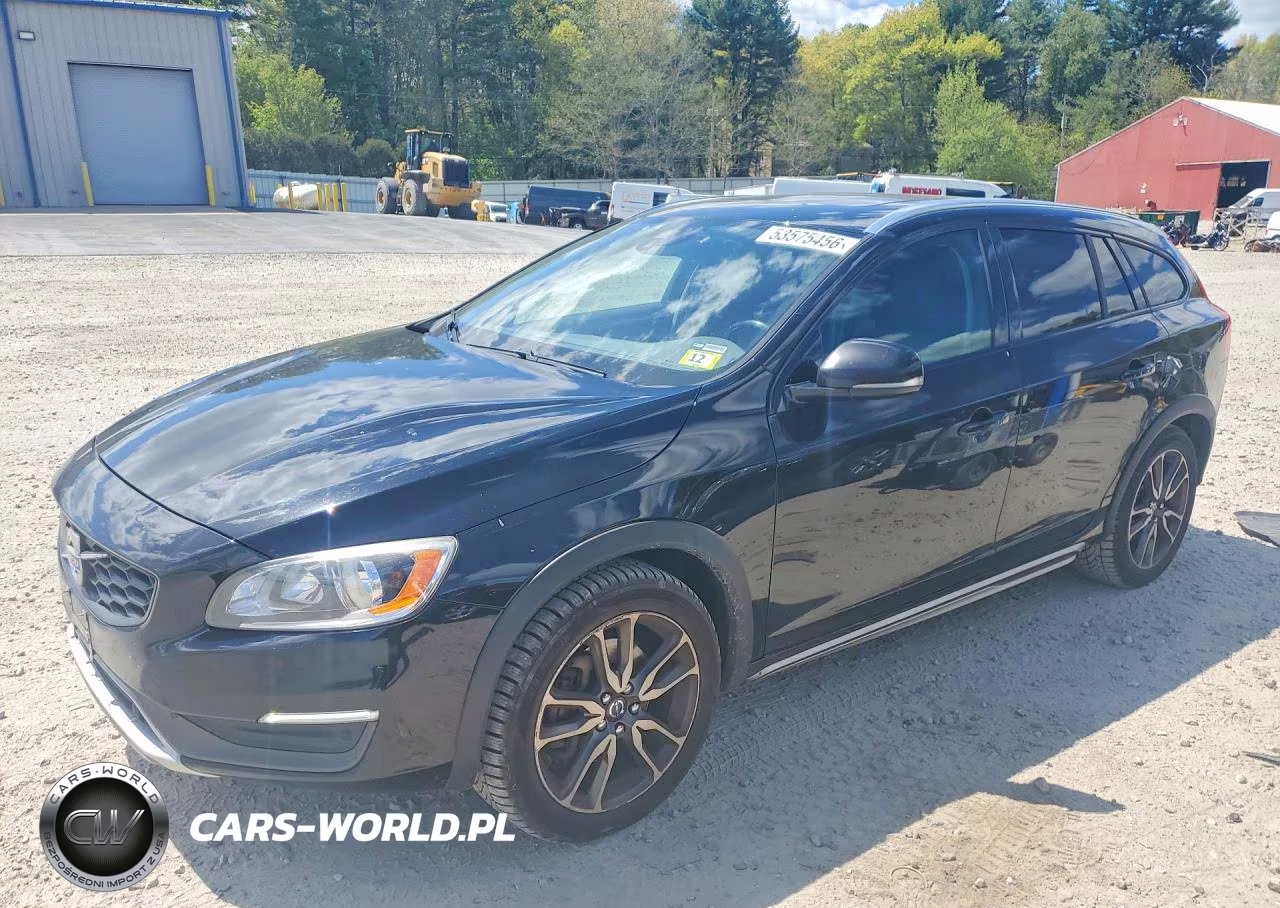 2016 Volvo V60 Cross Country Premier