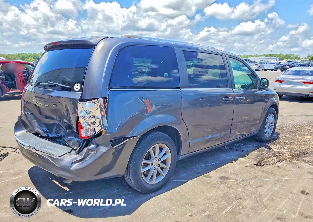 2018 Dodge Grand Caravan Sxt VIN:2C4RDGCG7JR209191 - 3