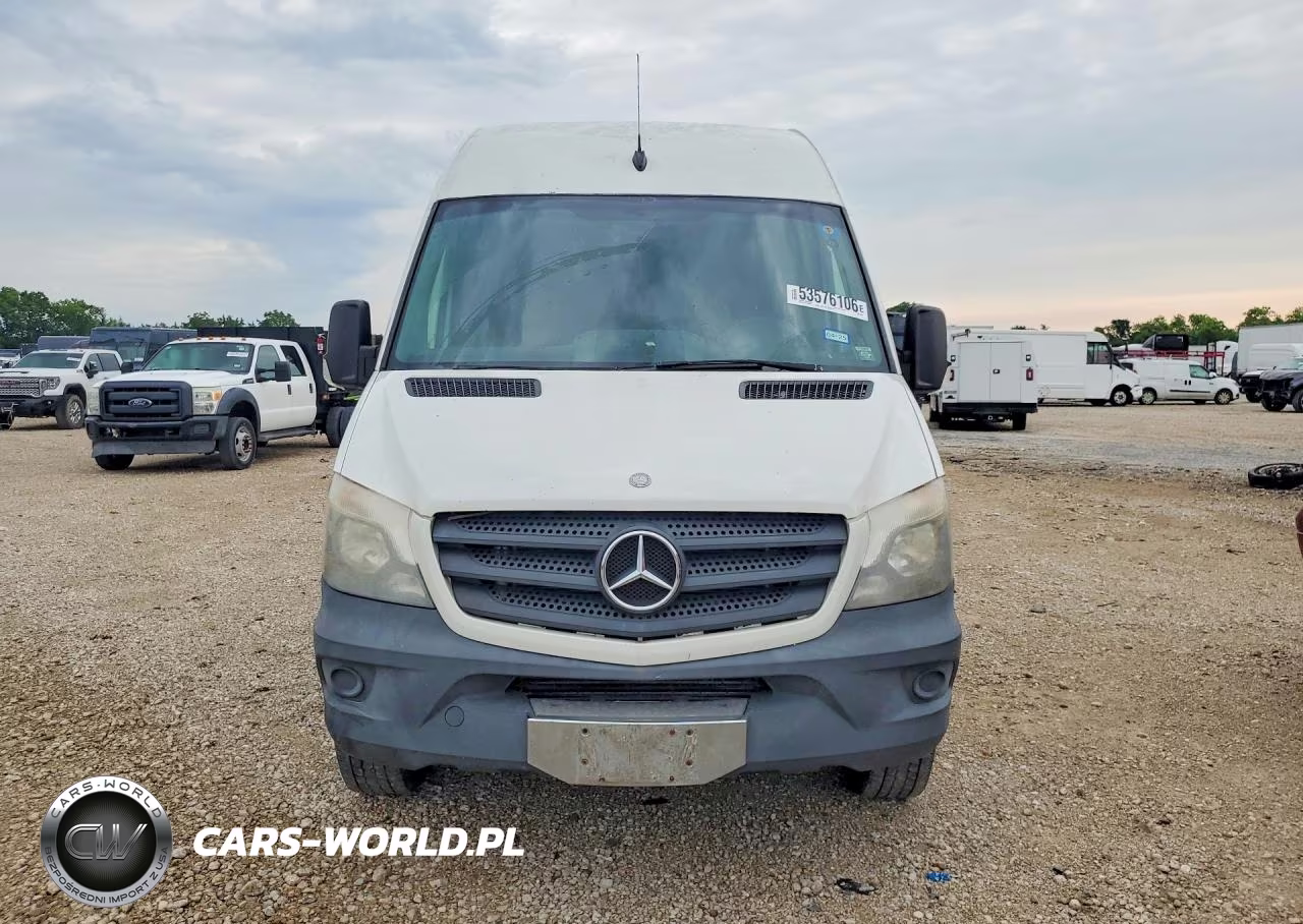 2014 Mercedes-Benz 2500 Crew VIN:WD3PE7CC1E5855762 - 5
