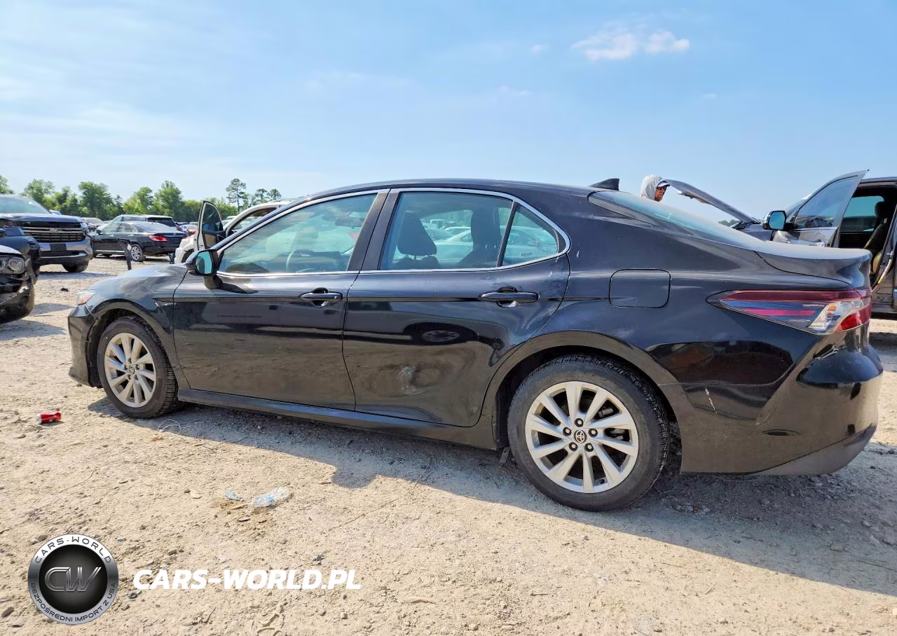 2022 Toyota Camry Le VIN:4T1C11AK5NU010440 - 2