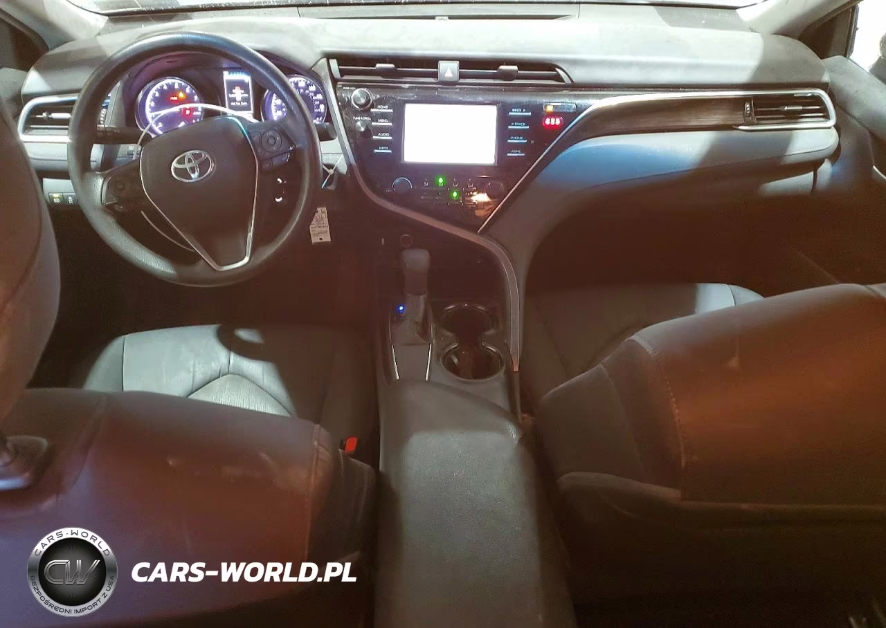 2018 Toyota Camry Le VIN:4T1B11HK5JU103664 - 8