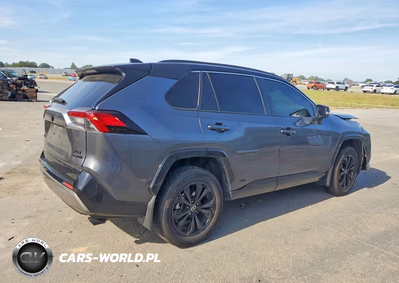 2022 Toyota Rav4 Xse VIN:JTME6RFV2ND525749 - 3