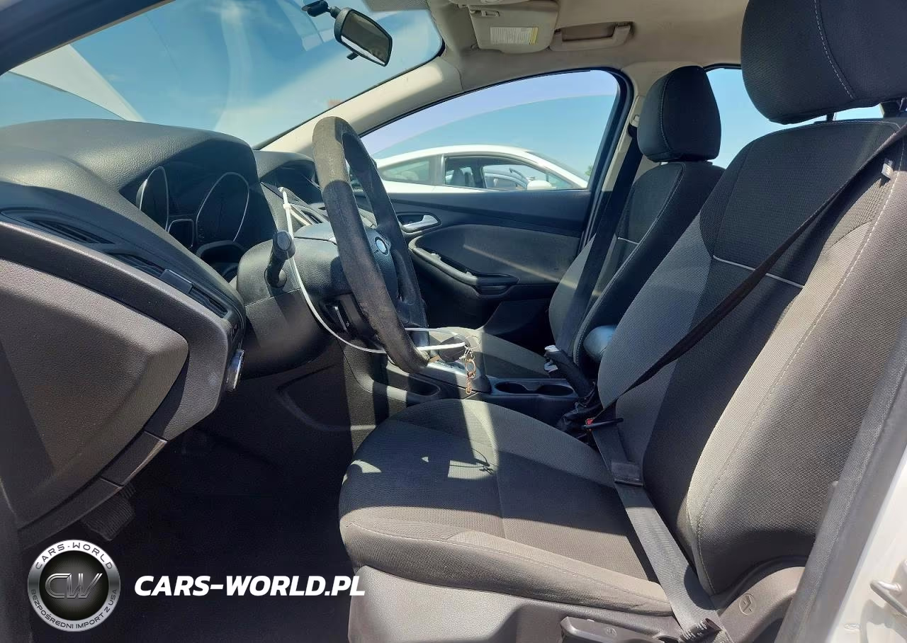 2014 Ford Focus Se VIN:1FADP3K23EL176324 - 7