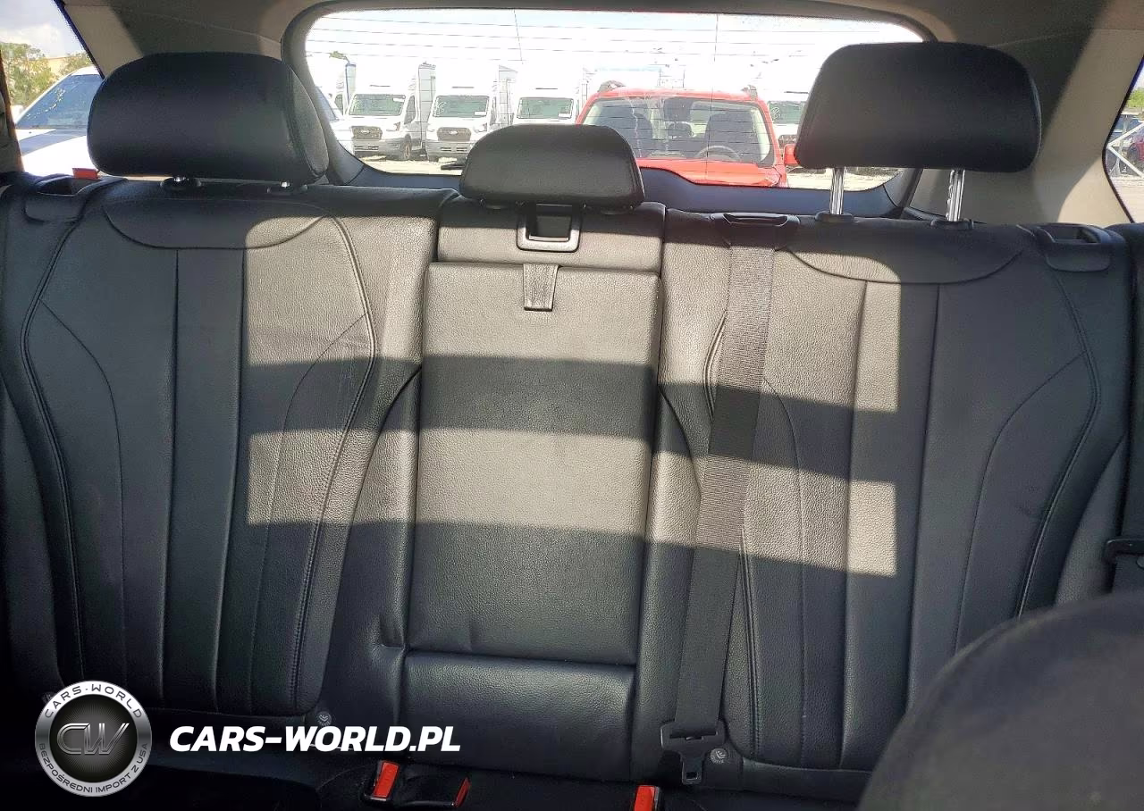 2016 BMW X5 VIN:5UXKR0C53G0P22156 - 10