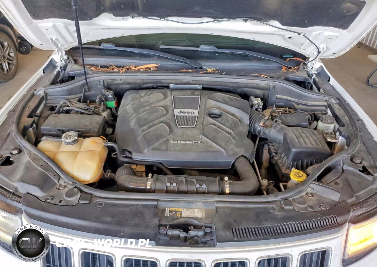 2015 Jeep Grand Cherokee VIN:1C4RJFBM1FC942606 - 12