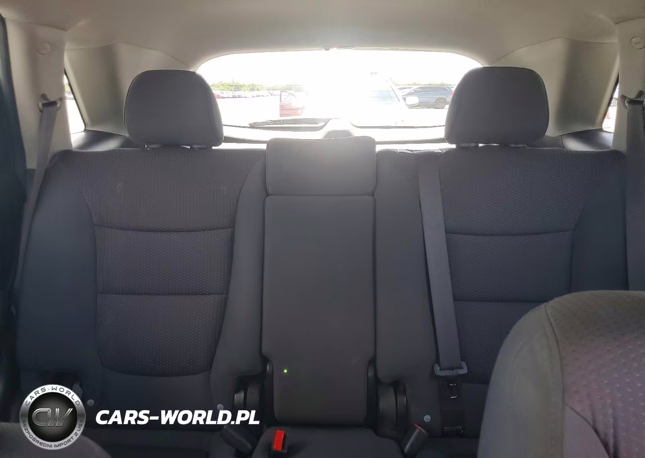 2011 Kia Sorento Lx VIN:5XYKT3A12BG183259 - 10