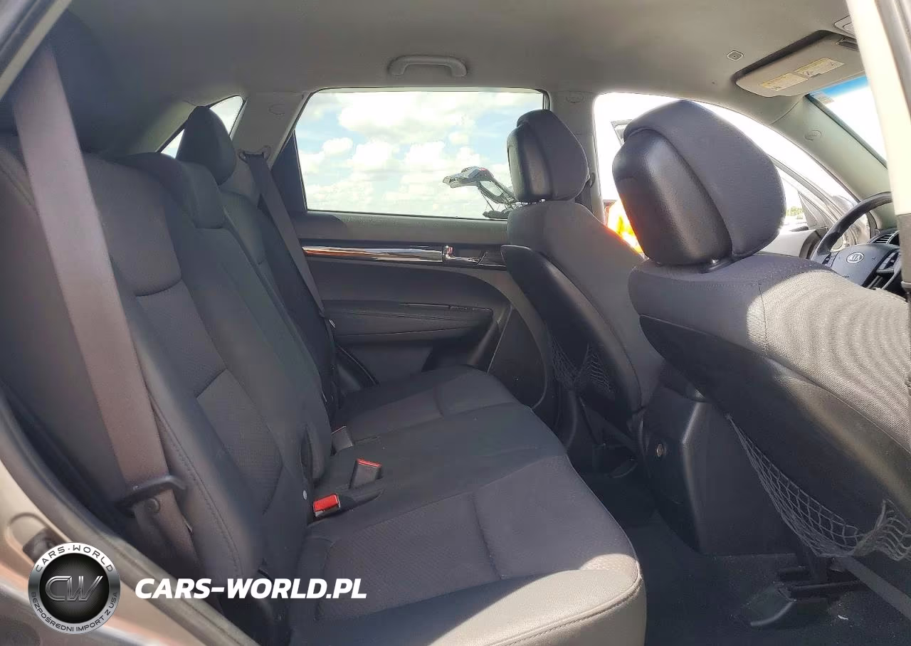 2011 Kia Sorento Lx VIN:5XYKT3A12BG183259 - 11