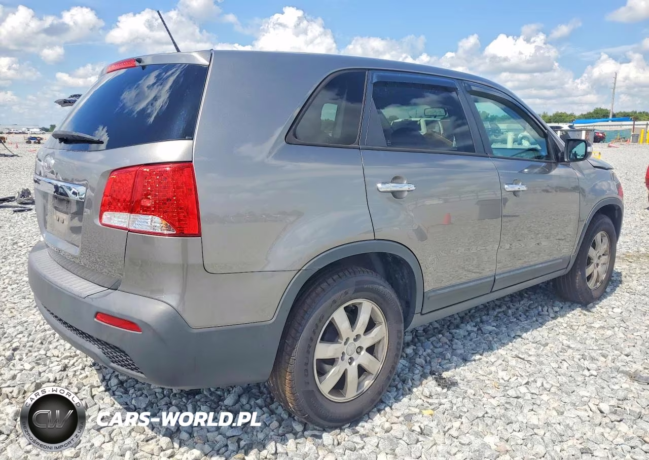 2011 Kia Sorento Lx VIN:5XYKT3A12BG183259 - 3