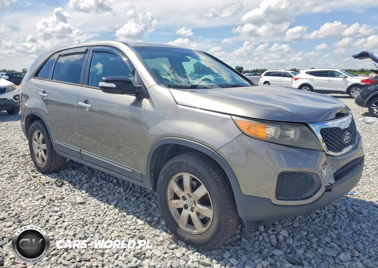 2011 Kia Sorento Lx VIN:5XYKT3A12BG183259 - 4