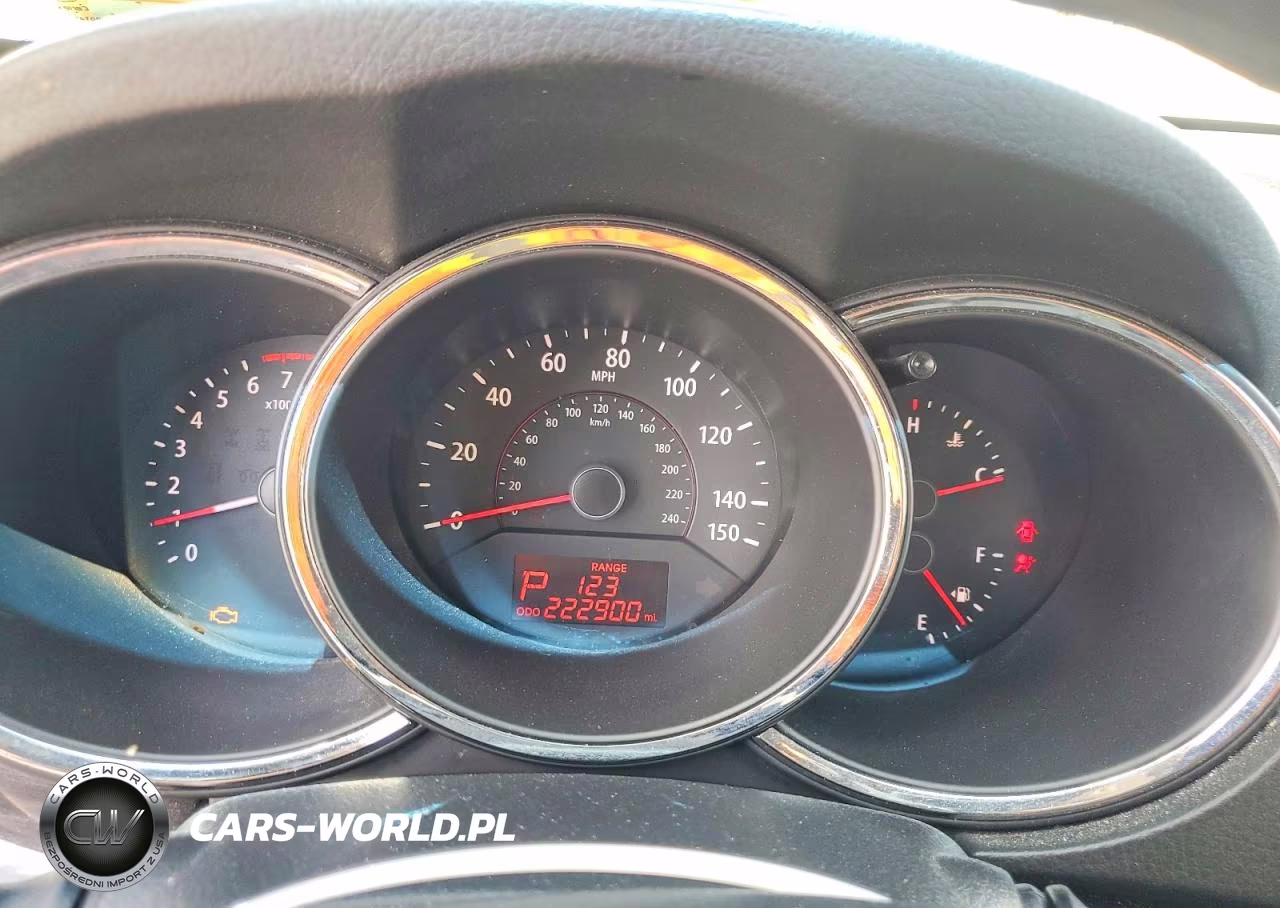2011 Kia Sorento Lx VIN:5XYKT3A12BG183259 - 9