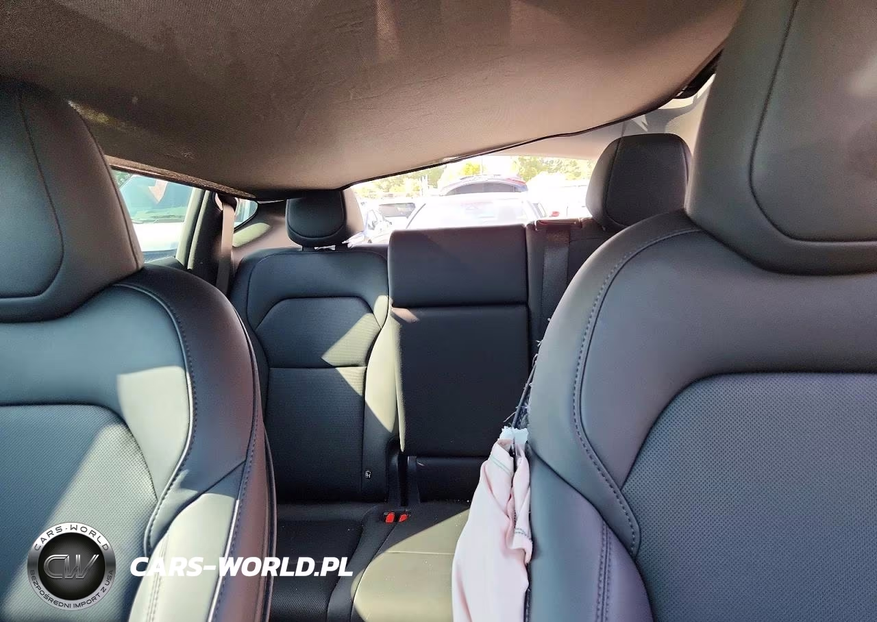 2026 Tesla Model Y VIN:7SAYGDED0TF415197 - 10