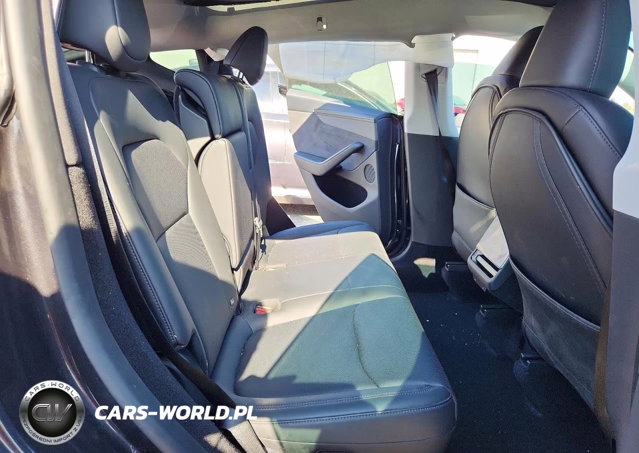 2026 Tesla Model Y VIN:7SAYGDED0TF415197 - 11