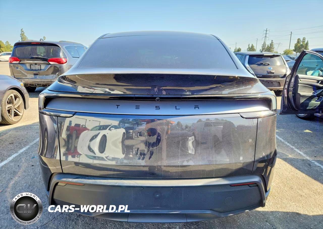 2026 Tesla Model Y VIN:7SAYGDED0TF415197 - 6