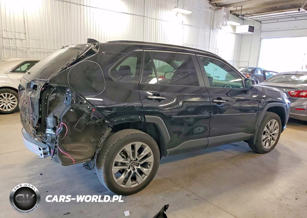 2025 Toyota Rav4 Limited VIN:2T3N1RFV4SW570026 - 3