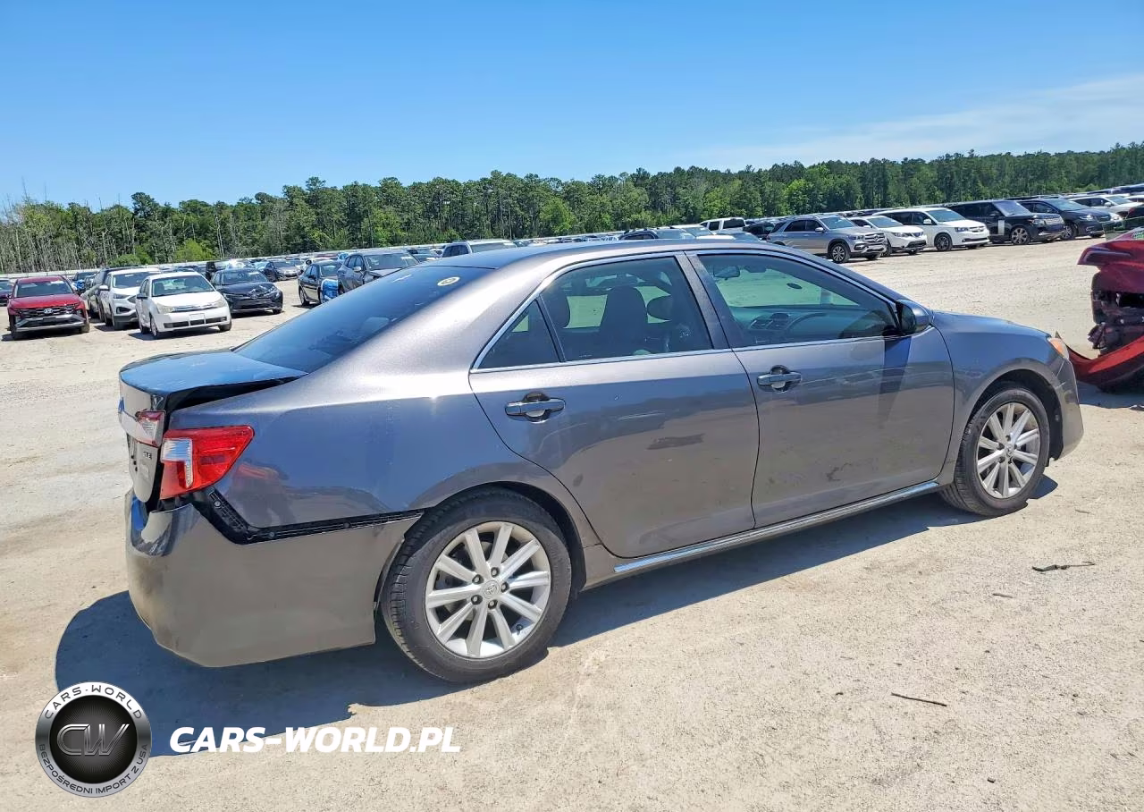 2013 Toyota Camry Xle VIN:4T4BF1FKXDR279138 - 3