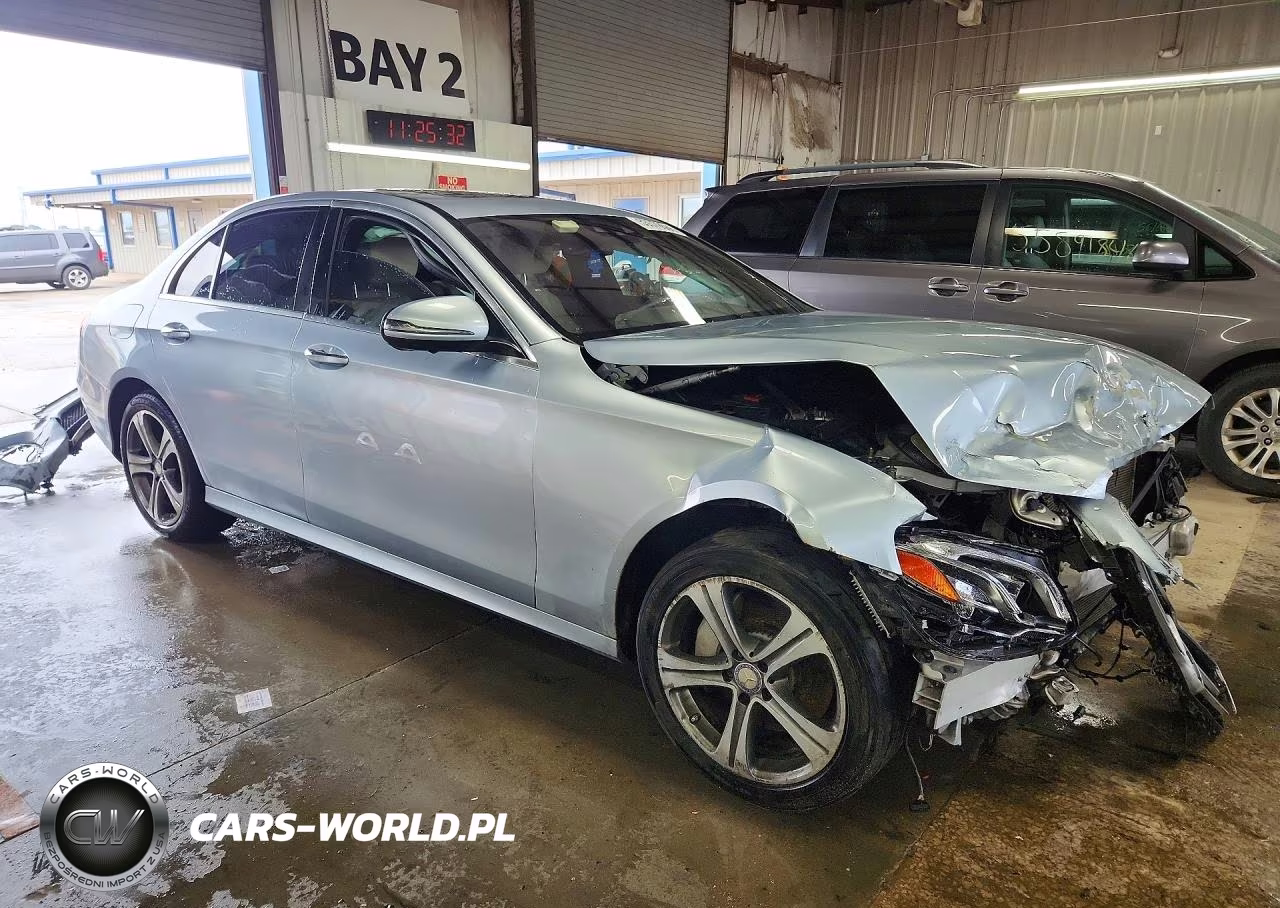2017 Mercedes-Benz E 300 4Matic VIN:WDDZF4KB4HA096612 - 4