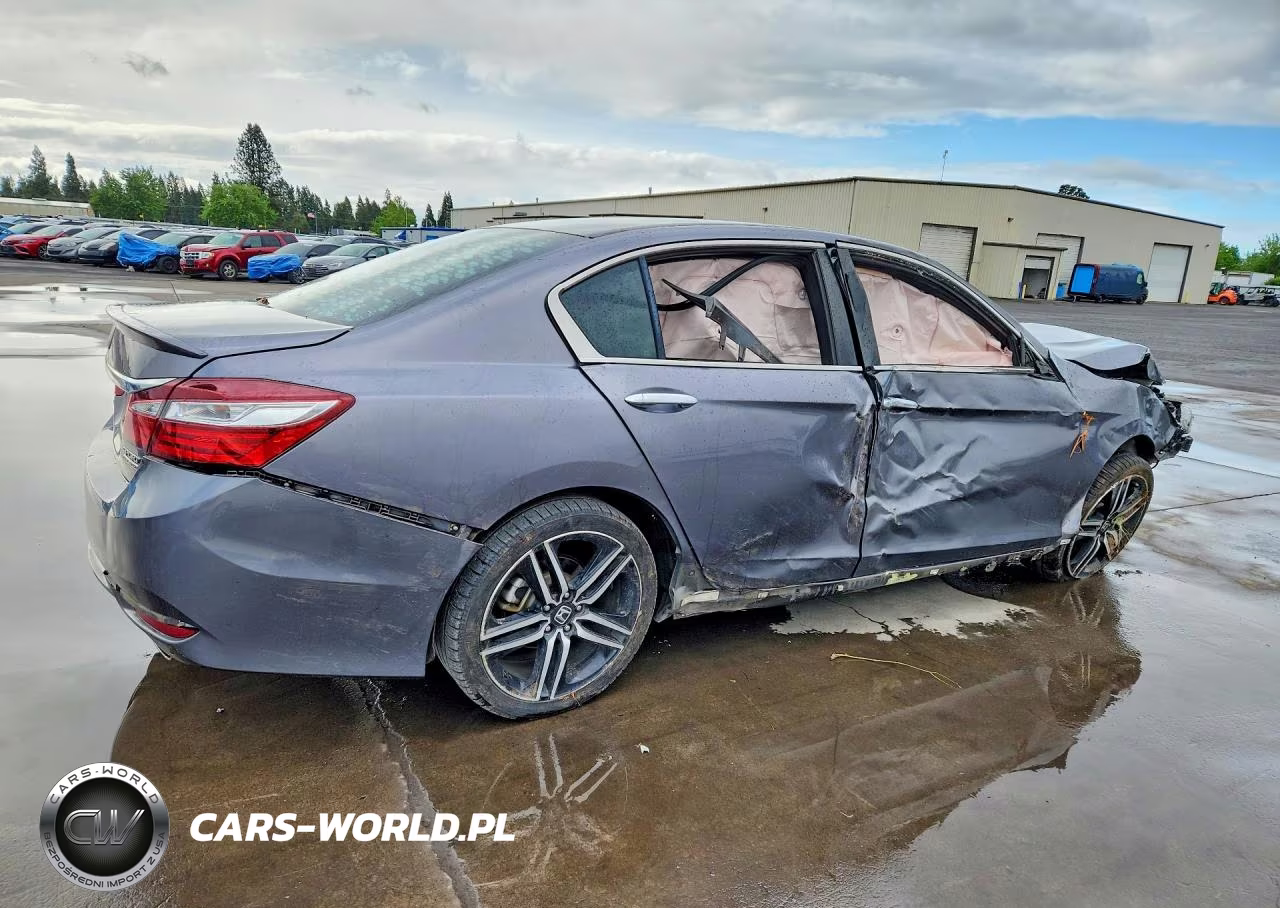 2017 Honda Accord Sport Special Edition VIN:1HGCR2F13HA163067 - 3
