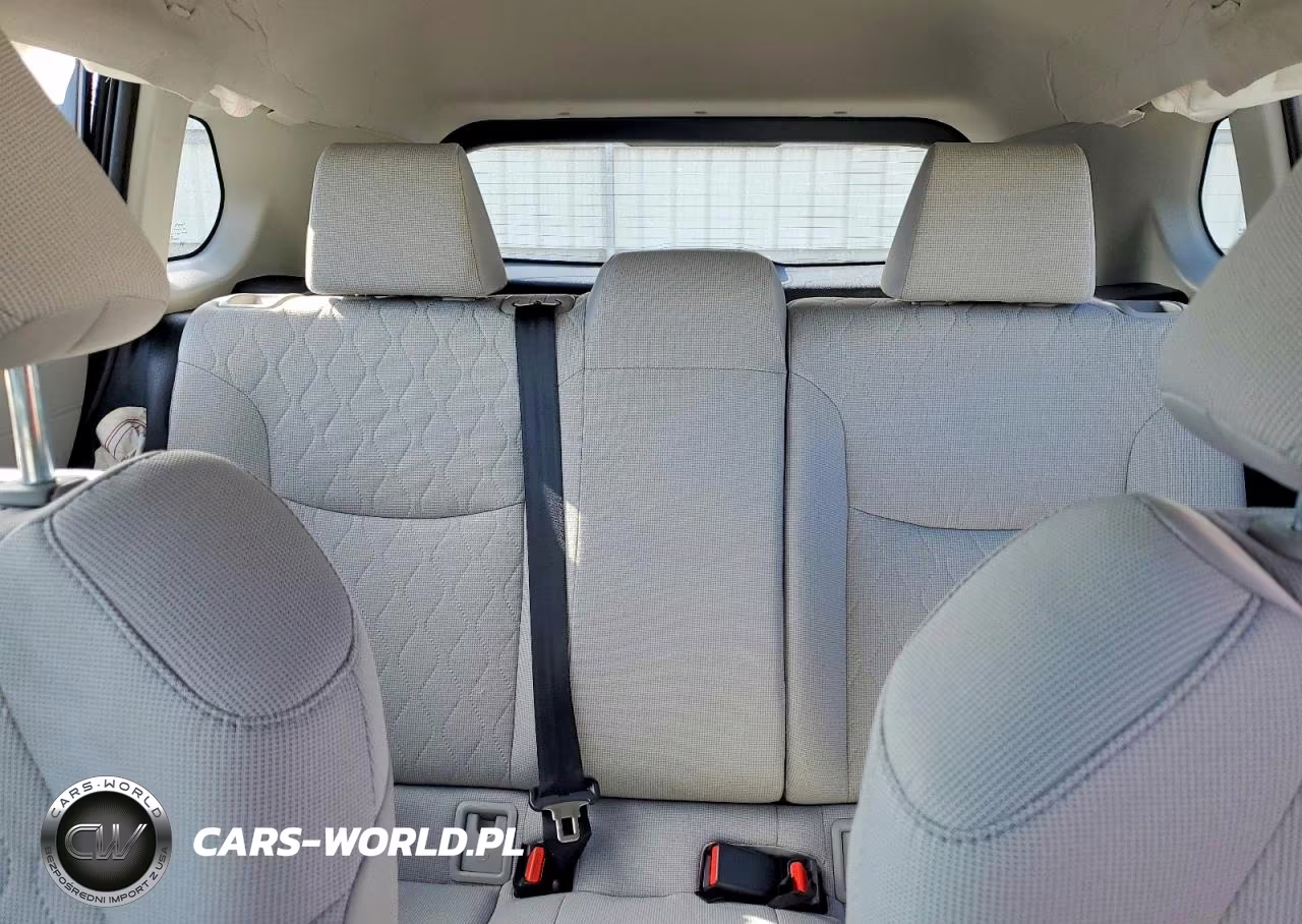 2023 Toyota Corolla Cross L VIN:7MUAAABG5PV055803 - 10