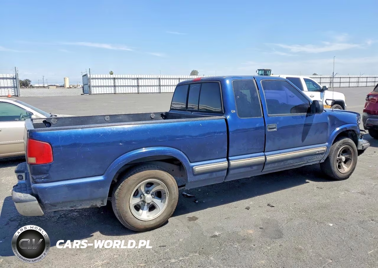2003 Chevrolet S Truck S10 VIN:1GCCS19H438203632 - 3
