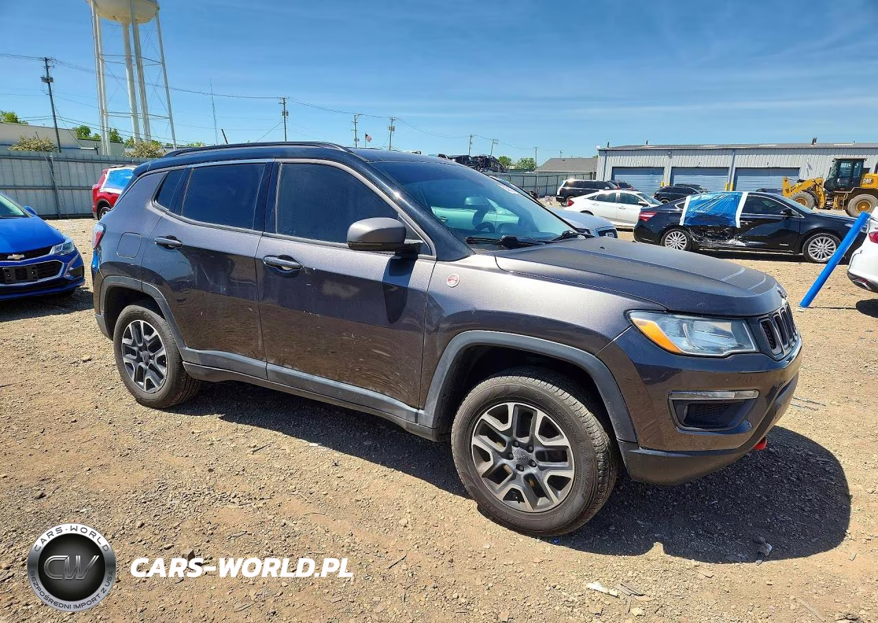 2019 Jeep Compass Trailhawk VIN:3C4NJDDB6KT721824 - 4