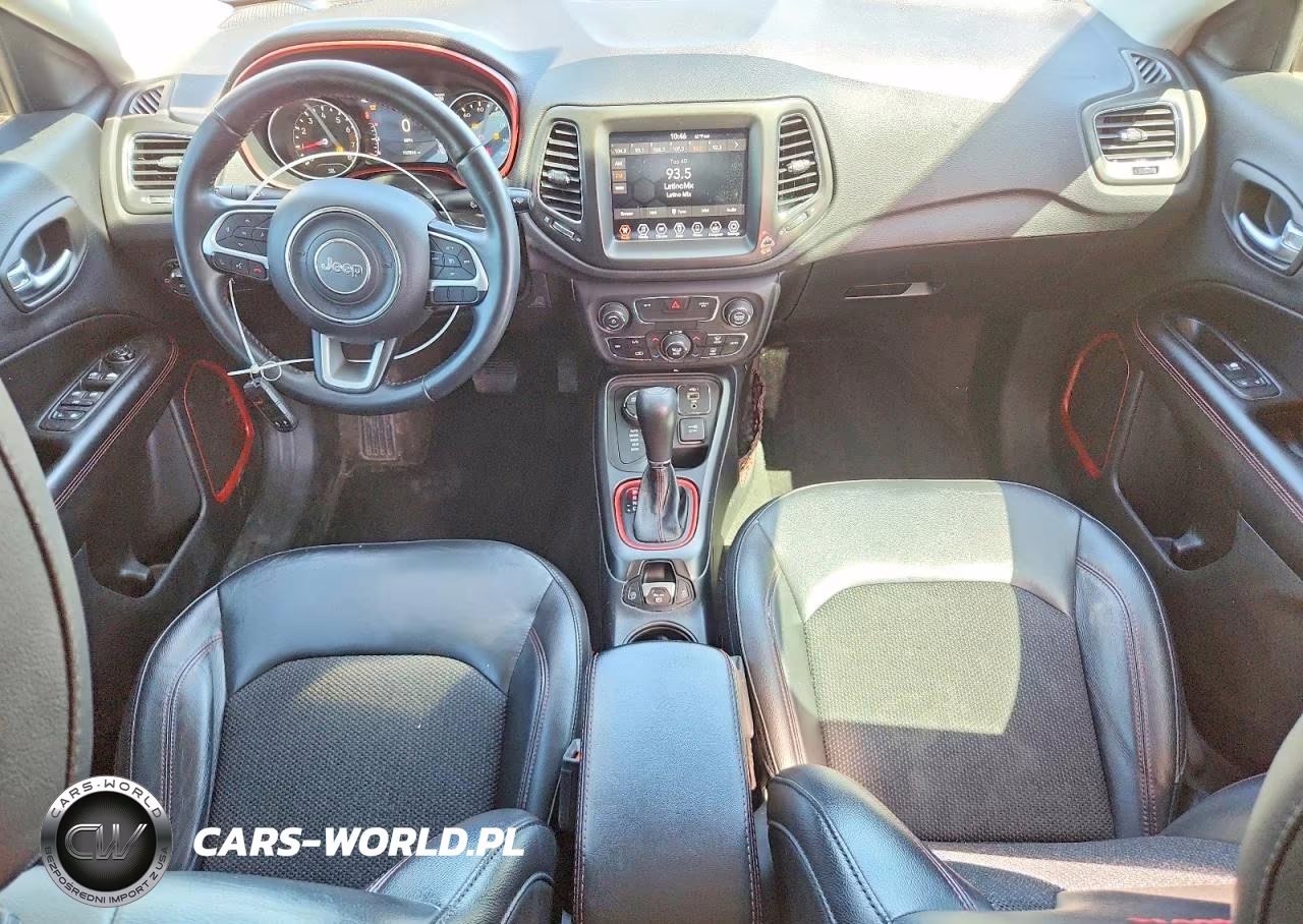 2019 Jeep Compass Trailhawk VIN:3C4NJDDB6KT721824 - 8