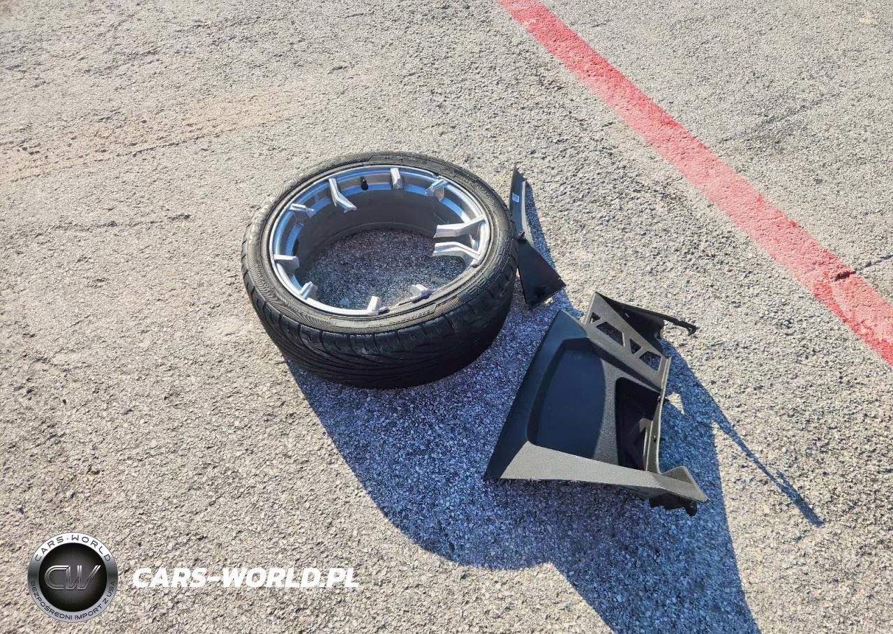 2021 Polaris Slingshot Sl VIN:57XAAPGD0M8145525 - 9