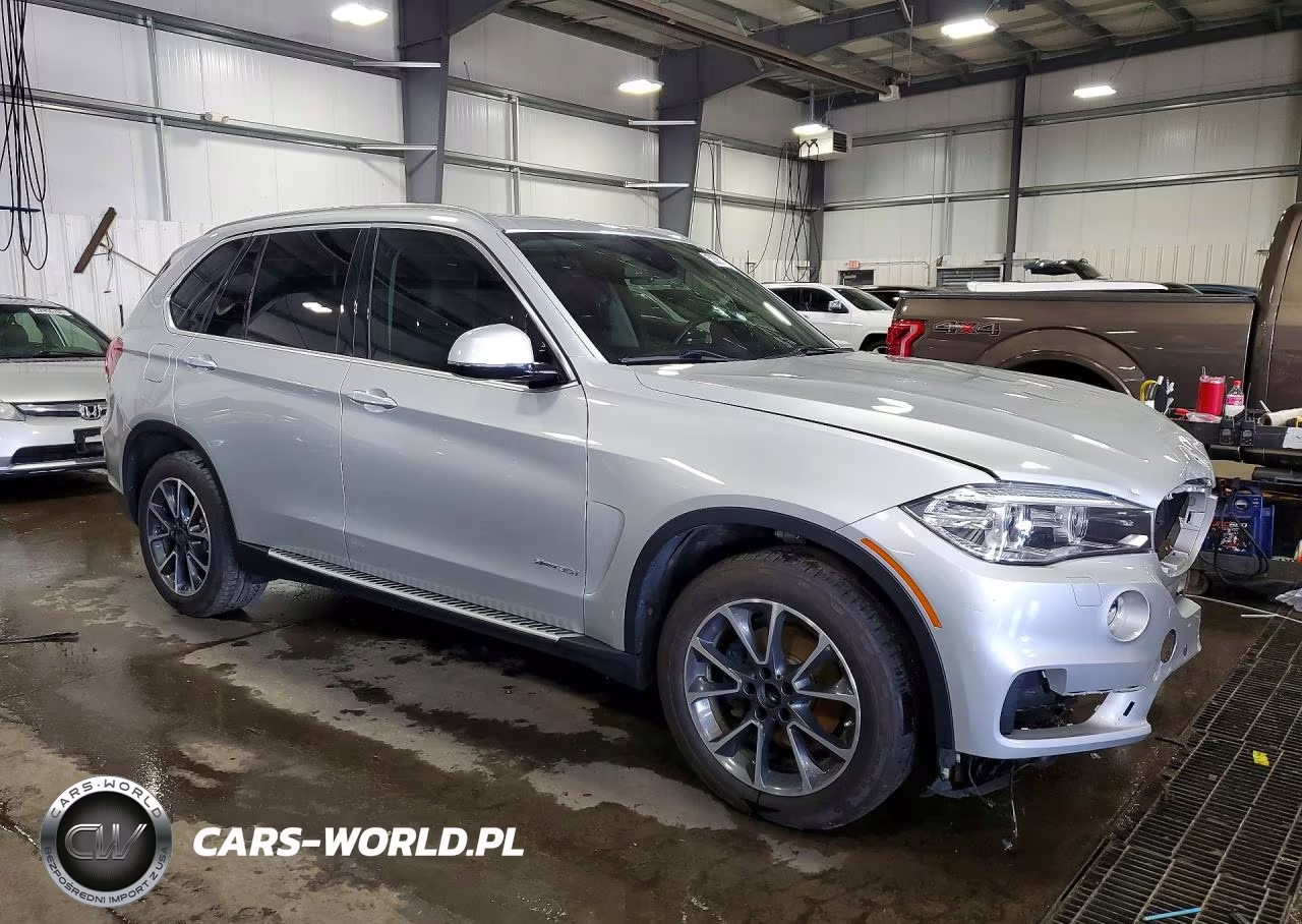 2016 BMW X5 xDrive35I VIN:5UXKR0C54G0P33277 - 4