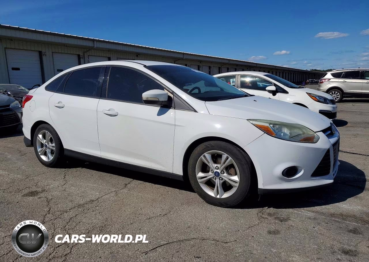 2014 Ford Focus Se VIN:1FADP3F26EL154201 - 4