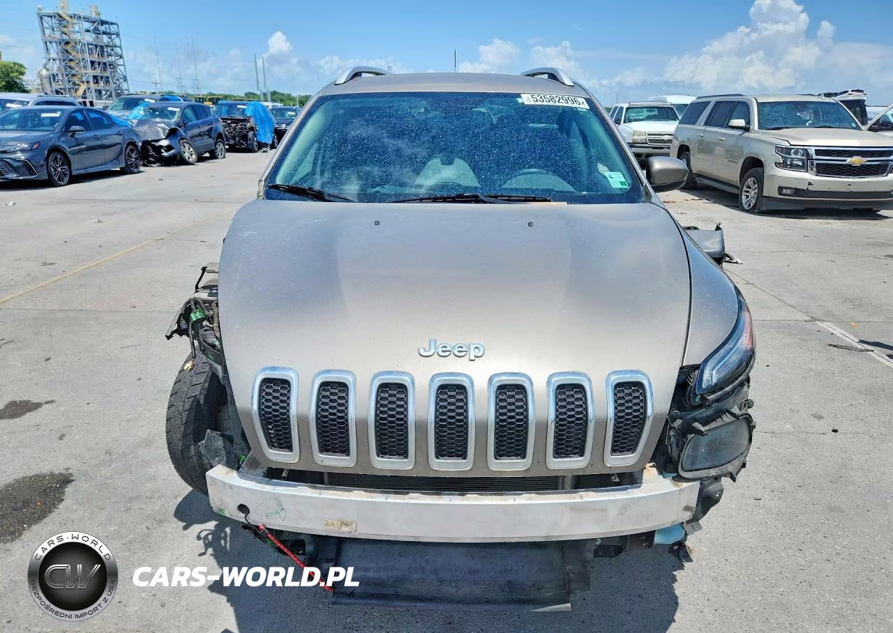 2017 Jeep Cherokee Latitude VIN:1C4PJLCB8HW623840 - 5