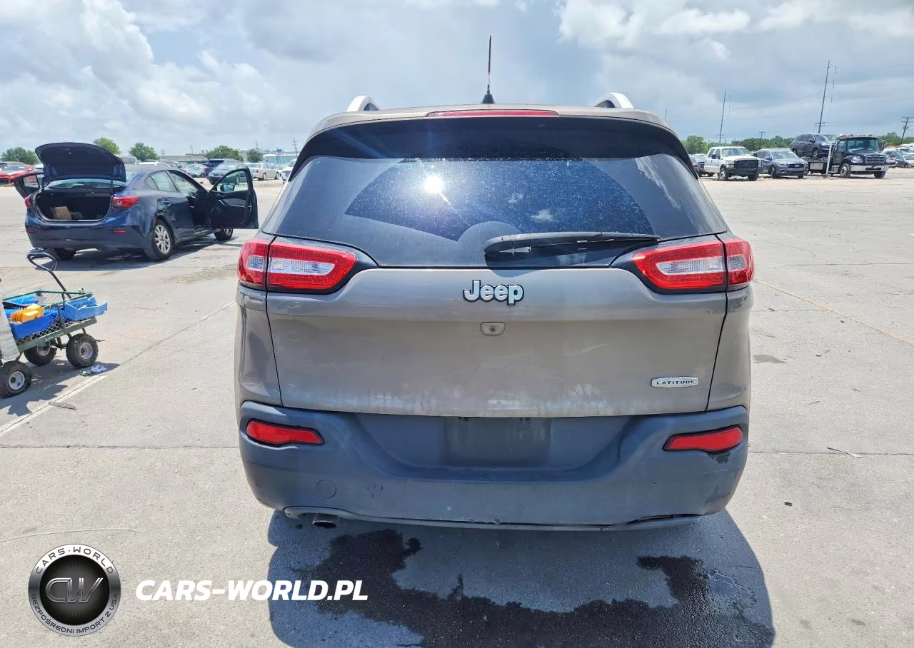 2017 Jeep Cherokee Latitude VIN:1C4PJLCB8HW623840 - 6