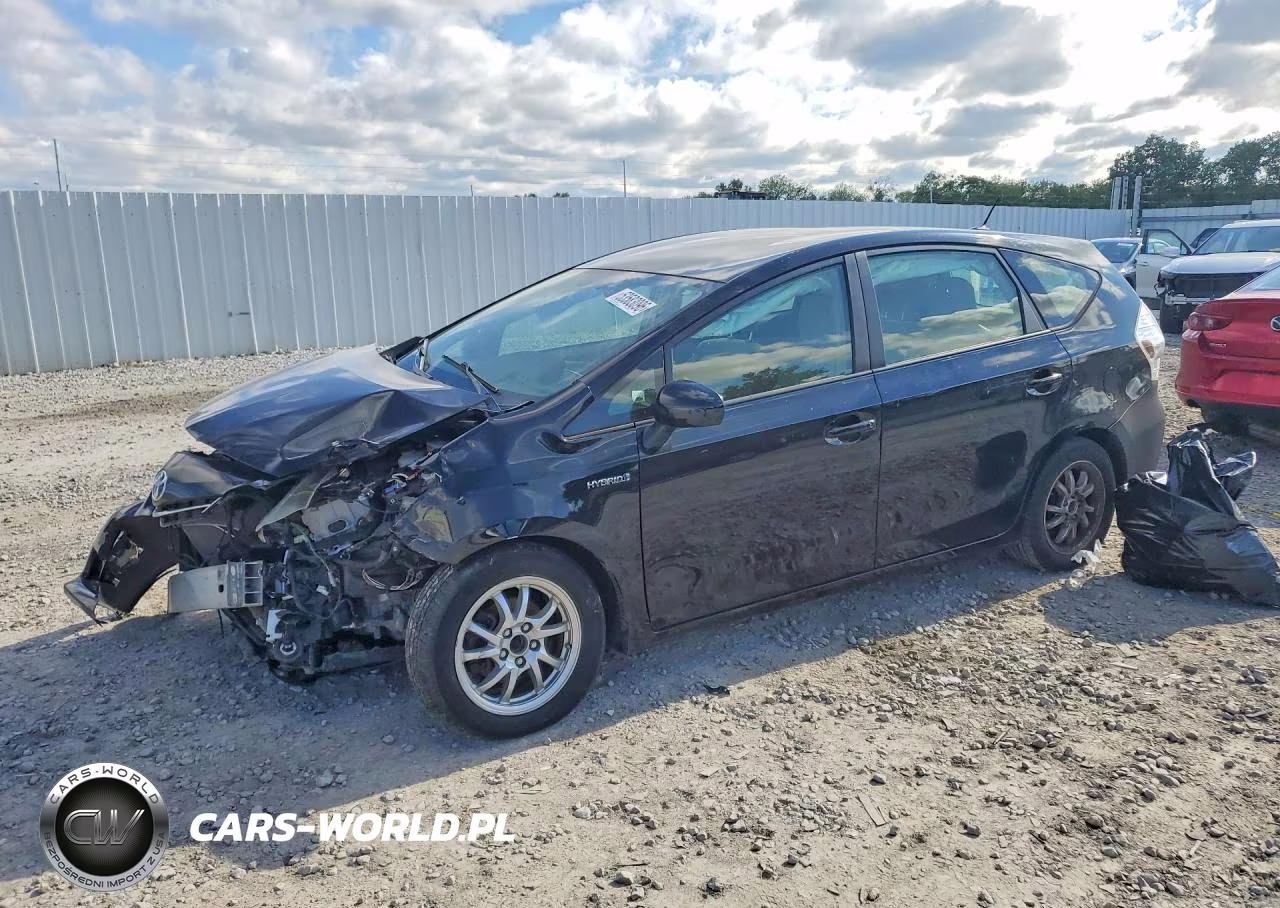 2013 Toyota Prius V Three – zdjęcie 1 z 13