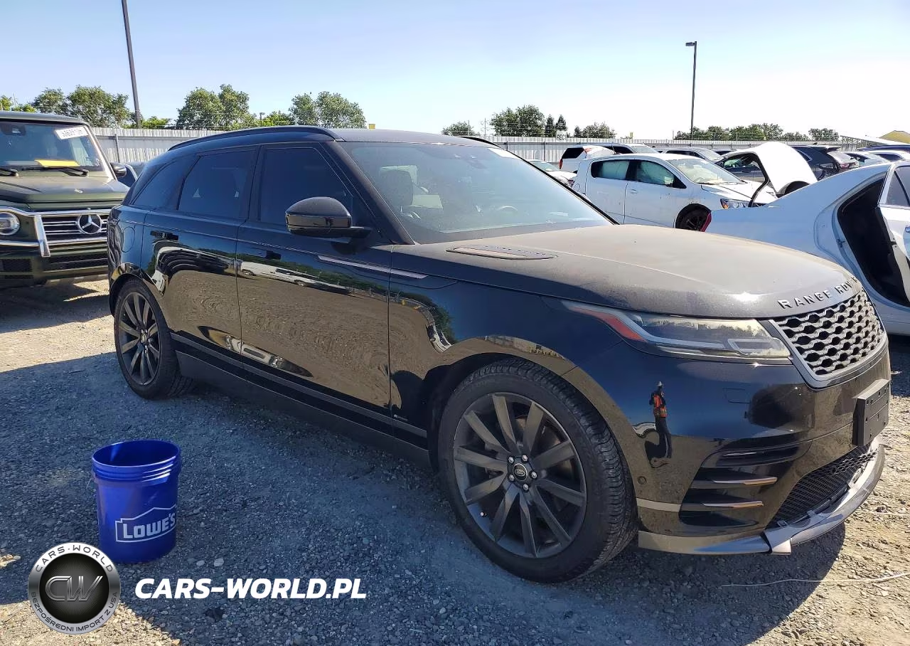 2018 Land Rover Range Rover Velar R-Dynamic Hse VIN:SALYM2RV1JA733602 - 4