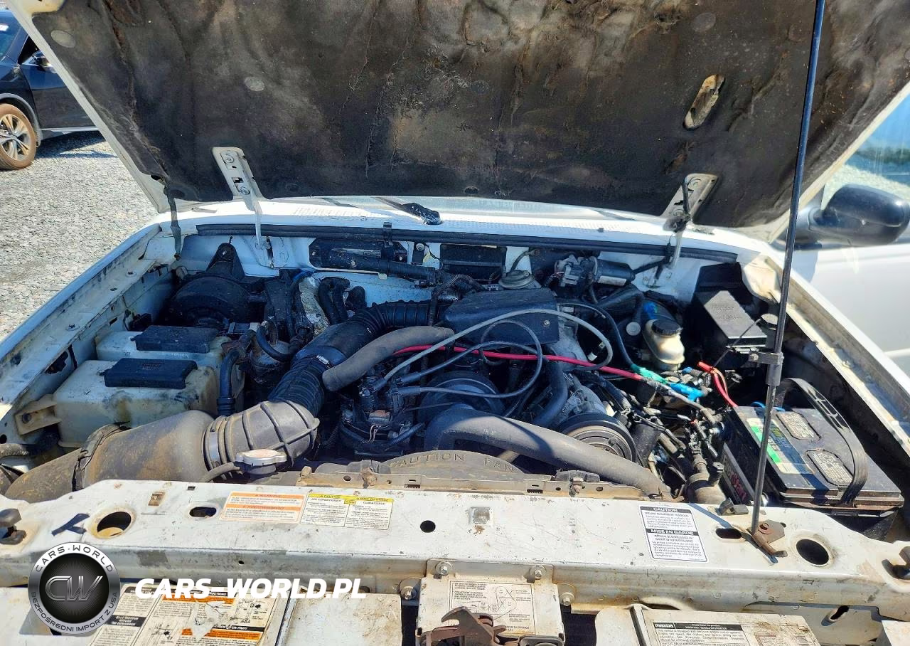 1995 Mazda B2300 Cab Plus VIN:4F4CR16A3STM10065 - 11